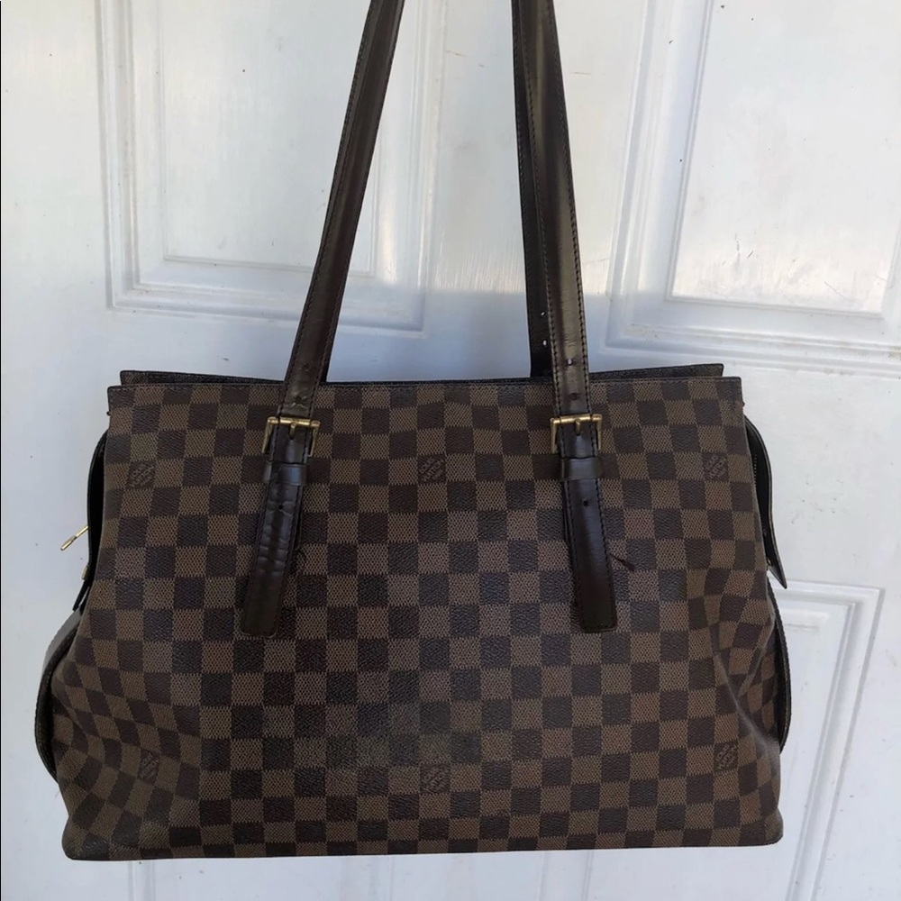 ❌Sold❌authentic Louis Vuitton Chelsea shoulder bag
